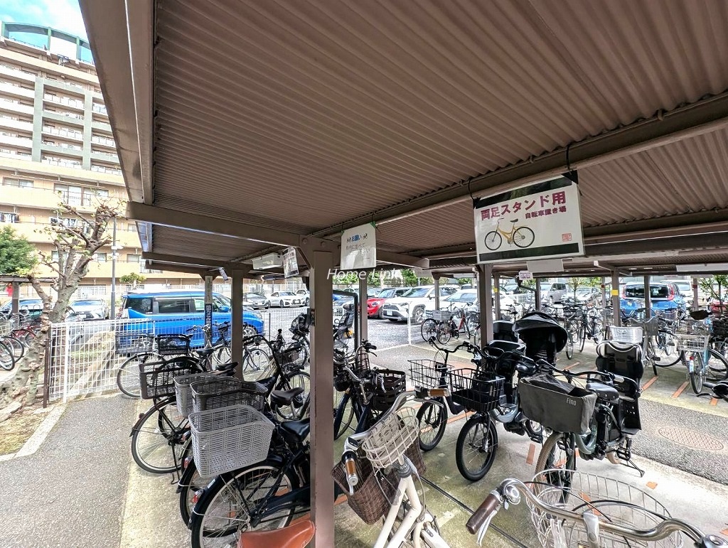 モアクレスト西台　駐輪場